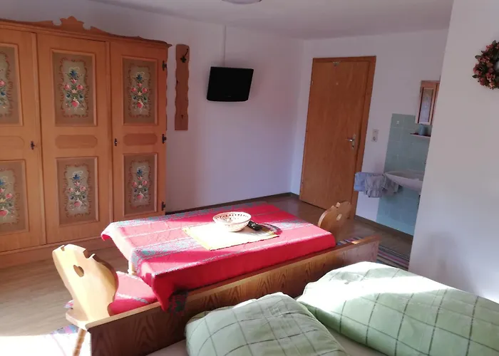 Haus Lorang بيت ضيافة